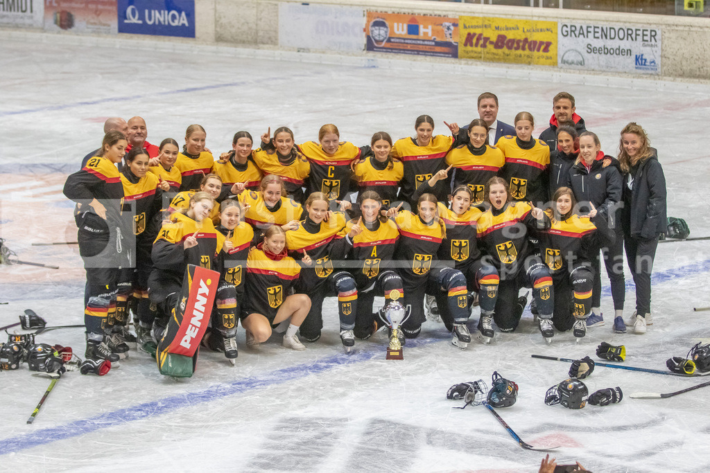 Dameneishockey | Dameneishockey, U18 Turnier am 31.08.2024 in Spittal (Eis-Sport-Arena - Sportzentrum Spittal), Austria, (Photo by Ernst Krawagner sport-fan.at) - Realisiert mit Pictrs.com