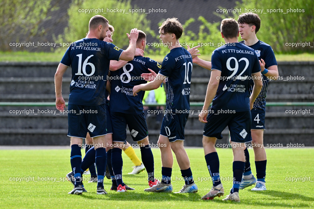 FC Faakersee vs. FC Dölsach | Jubel FC Dölsach Mannschaft, #10 Elias Sint-Unterholzer FC Dölsach, #8 Silvio Mandl FC Dölsach, #16 Pascal Obergantschnig FC Dölsach, #4 Yannick Finn Brandner FC Dölsach, #92 Sandro Höferer FC Dölsach, FC Faakersee vs. FC Dölsach, FC Faakersee vs. FC Dölsach am 20.04.2025 in Finkenstein (Sportplatz Finkenstein), Austria, (Photo by Bernd Stefan)