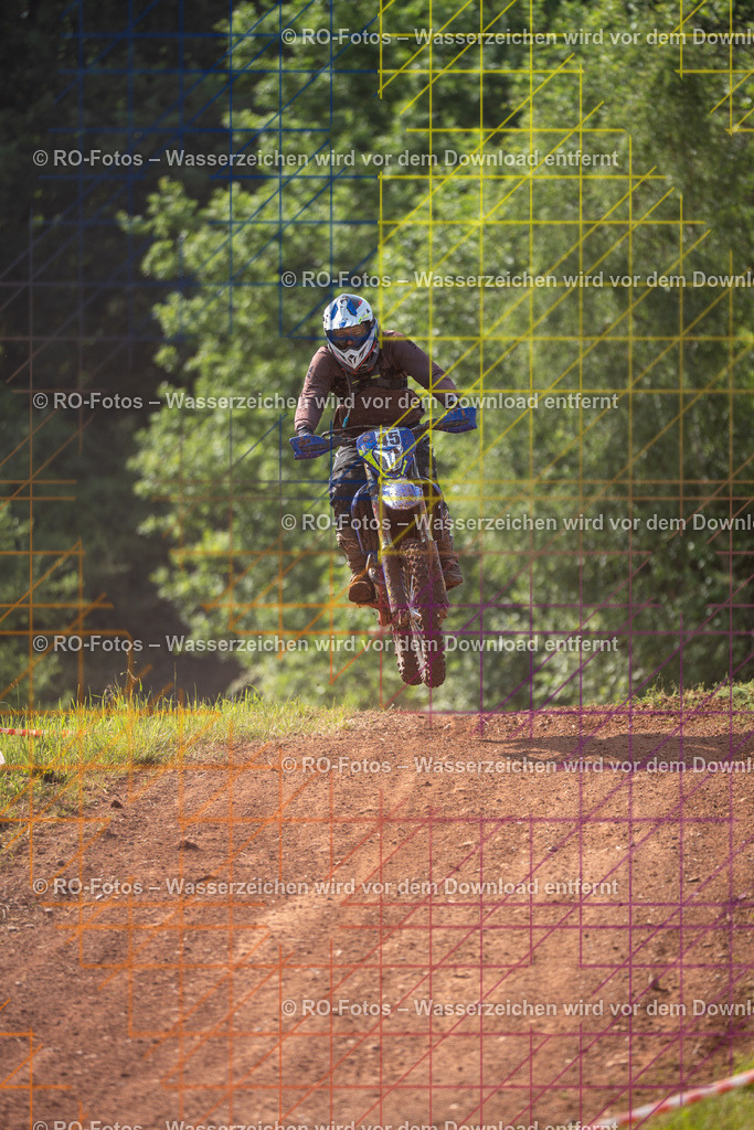 Wolfshausen 4 Lauf -457 | Sportfotografie von RO-Fotos: Motorsport, Motocross, Enduro, Laufveranstaltungen und Triathlon. Professionelle Fotos von Sportlern und Events. - Realisiert mit Pictrs.com