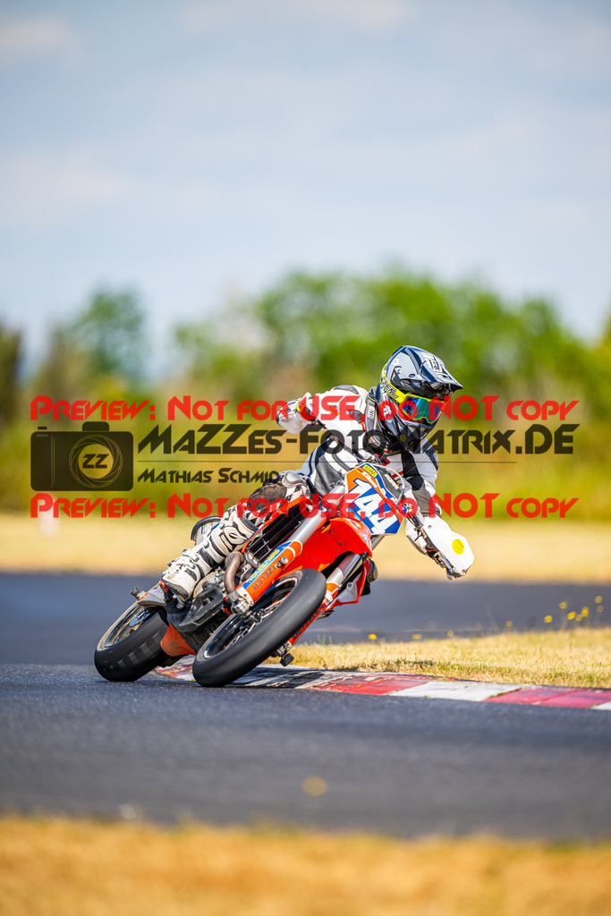 MaZZes_Fotomatrix_20250704_6007705_5481 | GELB