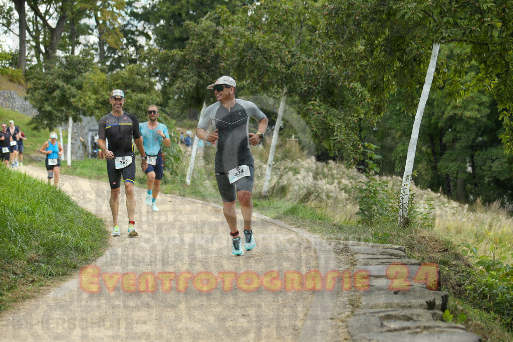 250824_1354_EX1_4231 | Sportfotografie im Rhein-Sieg Kreis, Köln, Bonn, NRW, Rheinland Pfalz, Hessen, etc. Unser Tätigkeitsfeld umfasst den Laufsport vom Volkslauf über den Marathon, Duathlon, Triathon bis zum Ultralauf wie Kölnpfad Ultra oder Schindertrail.