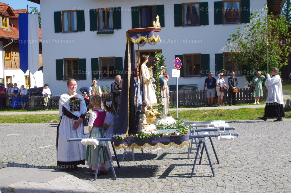 IMGP5474 | fotografiert von Axel PollmannLeonhardi Wallfahrt Benediktbeuern und Murnau, Fronleichnam, Fasching, Landschaft im Loisachtal und Benediktbeuern  - Realisiert mit Pictrs.com