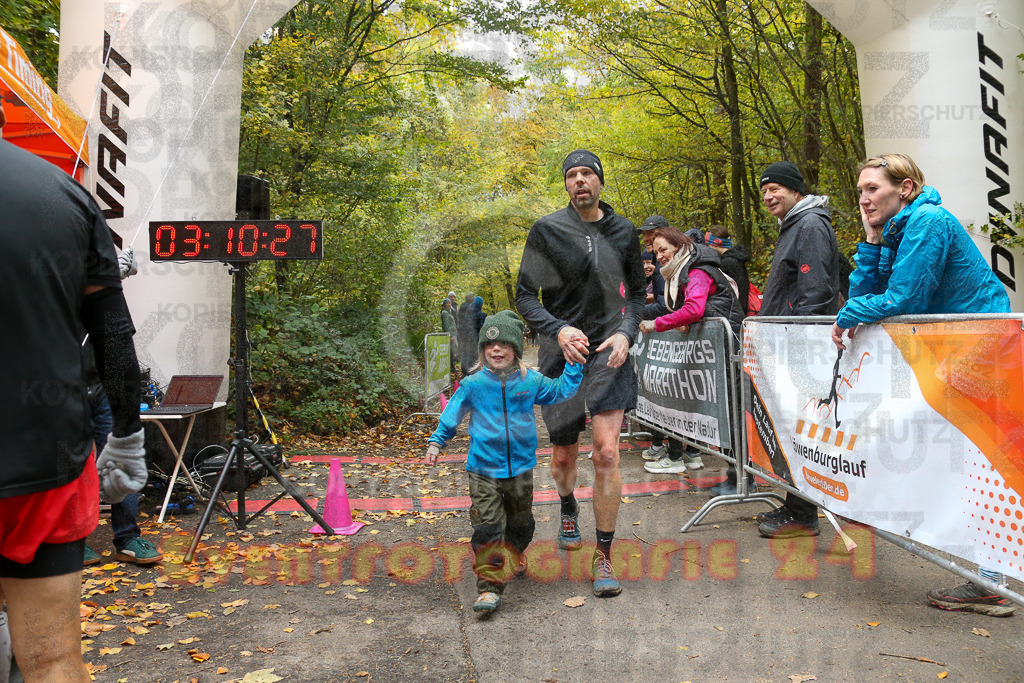 251026_1312_EX1_2833 | Sportfotografie im Rhein-Sieg Kreis, Köln, Bonn, NRW, Rheinland Pfalz, Hessen, etc. Unser Tätigkeitsfeld umfasst den Laufsport vom Volkslauf über den Marathon, Duathlon, Triathon bis zum Ultralauf wie Kölnpfad Ultra oder Schindertrail.