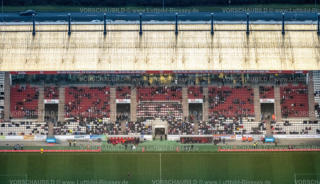 Essen230101534-2 | Luftbild, Stadion an der Hafenstraße, Fußballstadion Rot-Weiss Essen, Testspiel gegen Gornik Zabrze (1:3) Bergeborbeck, Essen, Ruhrgebiet, Nordrhein-Westfalen, Deutschland