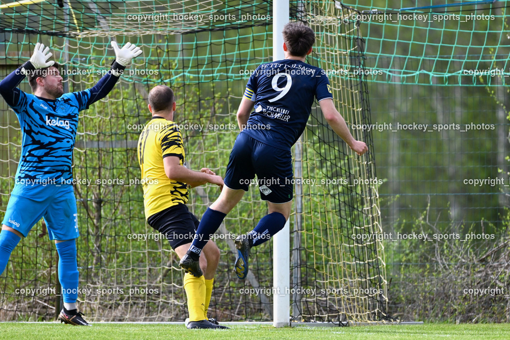 FC Faakersee vs. FC Dölsach | #38 Michael Lessiak FC Faakersee, #9 Philipp Hochegger FC Dölsach, FC Faakersee vs. FC Dölsach, FC Faakersee vs. FC Dölsach am 20.04.2025 in Finkenstein (Sportplatz Finkenstein), Austria, (Photo by Bernd Stefan)