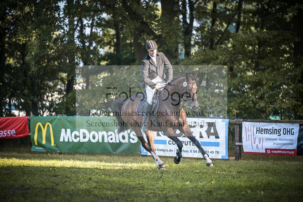 DOS_0724 | Entdecke hochwertige Reitturnierfotos von Foto Oger. Professionell, emotional und authentisch – jetzt Lieblingsmomente im Shop bestellen.Deutschlandweite Turnierfotografie. - Realisiert mit Pictrs.com