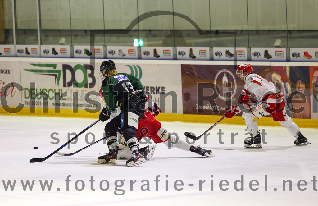 2023-03-10_037_TSV_Erding_gegen_TEV_Miesbach | Erding, Deutschland, 10.03.2023:
Eishockey, Bayernliga Playoffs 2022 / 2023, Halbfinale, TSV Erding gegen TEV Miesbach, Endergebnis: 2:0

Michael Franz (Erding Gladiators, #13)

Foto: Christian Riedel / fotografie-riedel.net