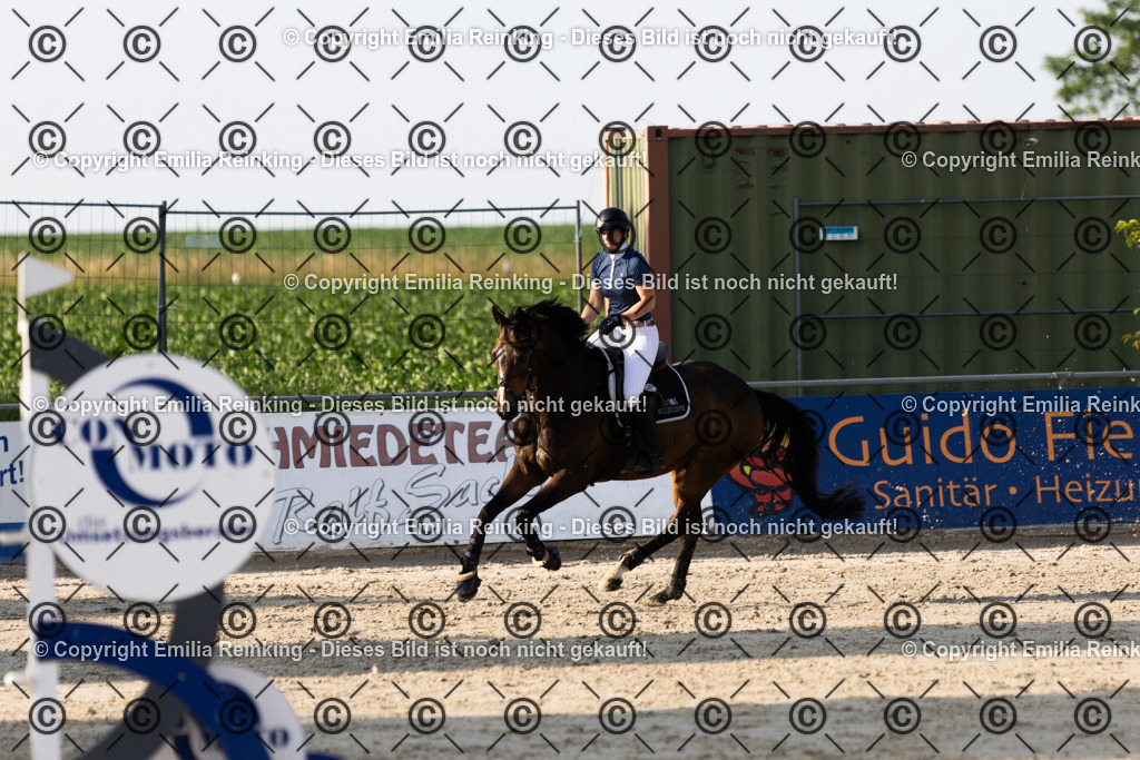 CL5A1445 | Emilia Reinking Fotografie - Realisiert mit Pictrs.com