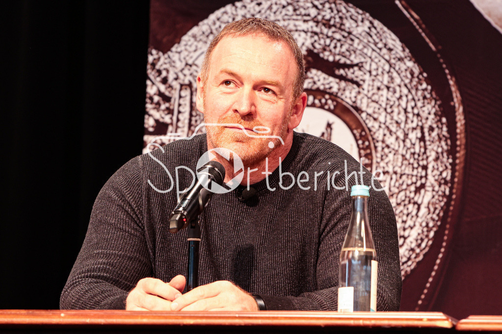 Seniesa Estrada - Tina Rupprecht/ Pressekonferenz | Sepp MAURER bei der Pressekonferenz von Tina Rupprecht
