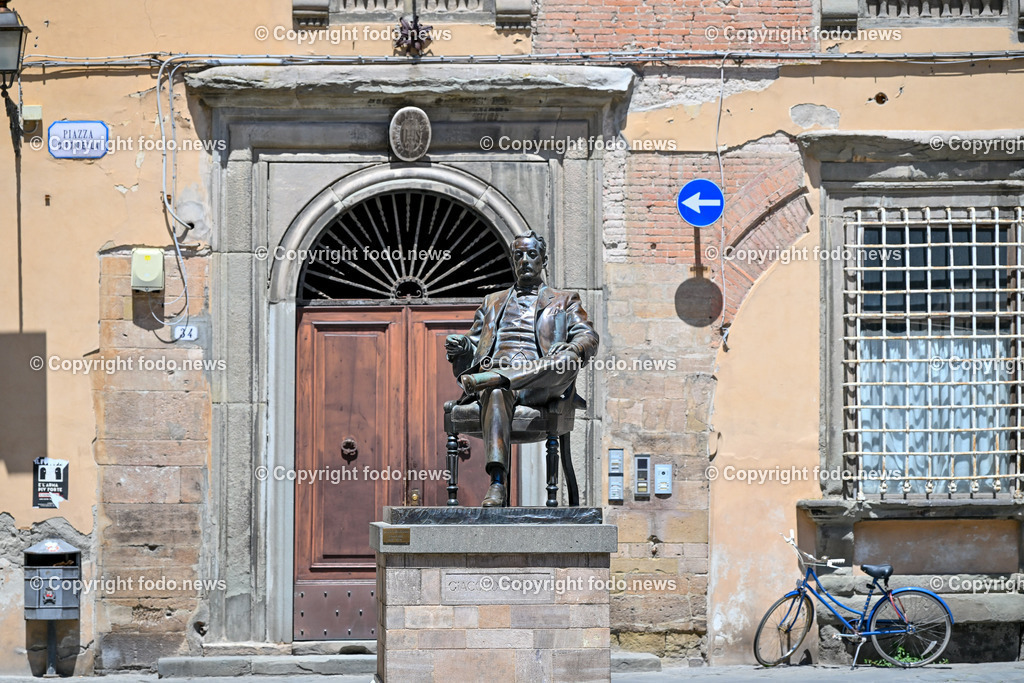 Italien_ Toscana_ Lucca_ 29.05.2024-4 | 29.05.2024, Italien, ITA, Toskana, Lucca im Bild Stadtansichten, Gebäude, Architektur, Touristen, Historisch, Souvenier, 


Lucca ist die Hauptstadt der Provinz Lucca in der Toskana. Sie liegt im Tal des Flusses Serchio etwa 20 km nordöstlich von Pisa und 20 km östlich der toskanischen Küste
Quelle: Wikipedia
