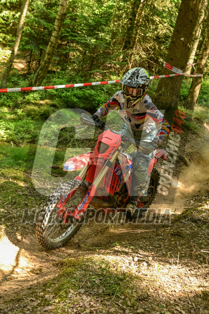 NZ8_1654 | grenznic640