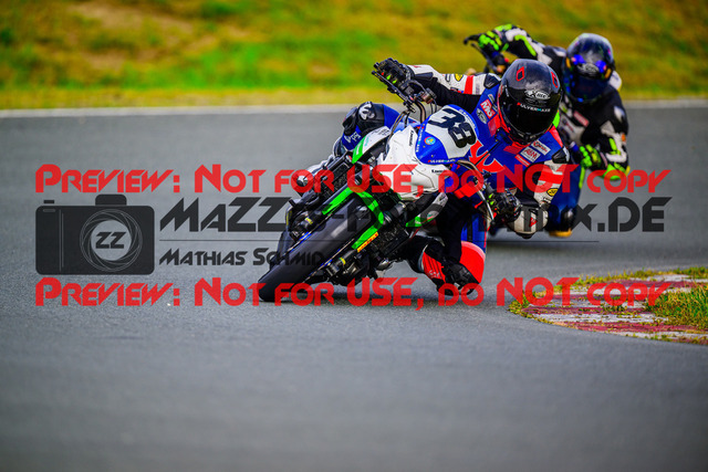 MaZZes_FotoMatrix_240726_6007705_8120 | TWIN