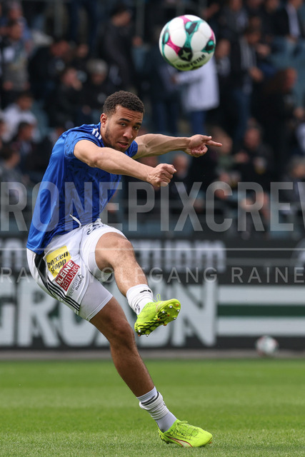 SK Puntigamer Sturm Graz vs TSV Egger Glas Hartberg – Championship Group    | Graz, Austria, 12.Apr.26 - SOCCER - ADMIRAL Bundesliga, SK Puntigamer Sturm Graz vs TSV Egger Glas Hartberg. The image shows Emmanuel Ojukwu (Hartberg) during warm up.    