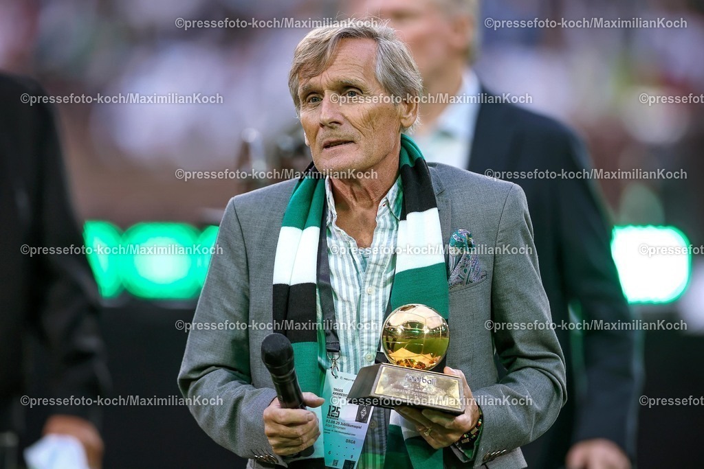 BMG02082501173 | 02.08.2025, Fußball, Borussia Mönchengladbach - FC Valencia, 125 Jahrfeier Jubiläumsspiel, Borussia-Park, Saison 2025 2026: Allan SIMONSEN DFB regulations prohibit any use of photographs as image sequences and or quasi-video.