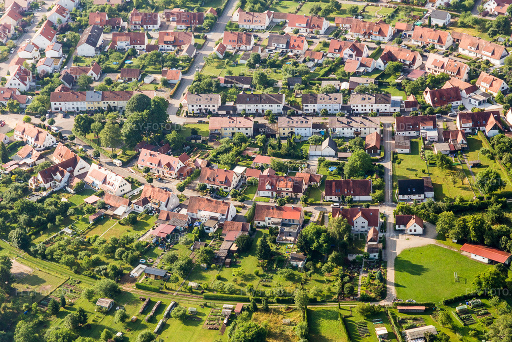 Luftbild: Siedlungsgebiet im Ortsteil Riedlingen in Donauwörth im Bundesland Bayern in Deutschland. Foto: IMG_101672.jpg vom 08.07.2017 durch Werner Riehm/FLY-FOTO.de