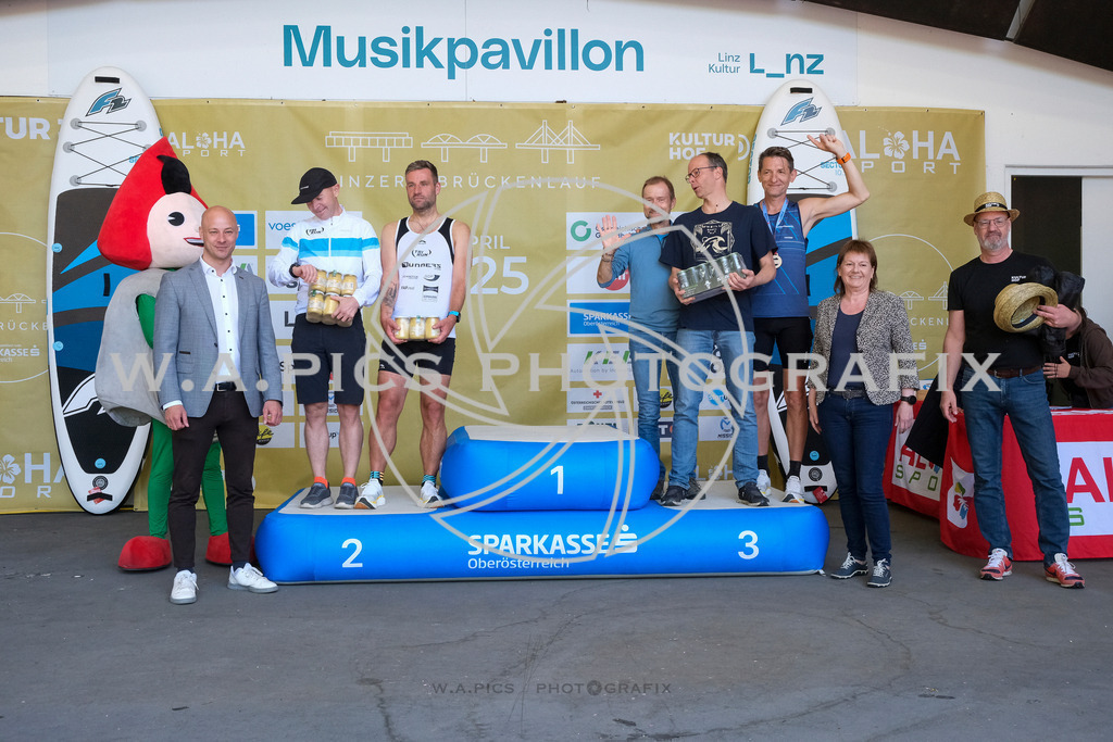 ..... | LINZ,AUSTRIA,27.April 24, Int. 3 Brückenlauf Linz  , Image shows: Photo: WAPICS / Michael ring