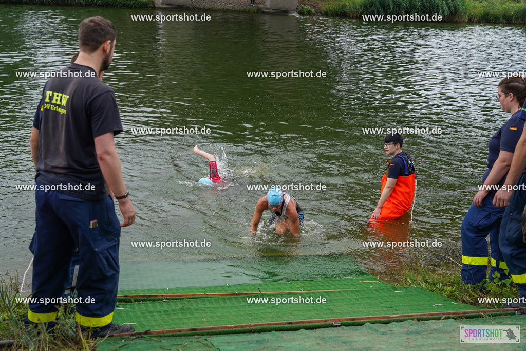 DSC00577 | 34. M-net Erlanger Triathlon 2025 #erlangertriathlon  #mnettriathlon2025 #mnettriathlon #team #olympischedistanz #mitteldistanz #triathlon #maindonaukanal  #erlangertriathlon2025 #yourpictrs #tv1848 #tv1848erlangen  #triathlonbayern #sportinerlangen #demsportverbunden #sportshot_your_pictrs Copyright: www.sportshot.de