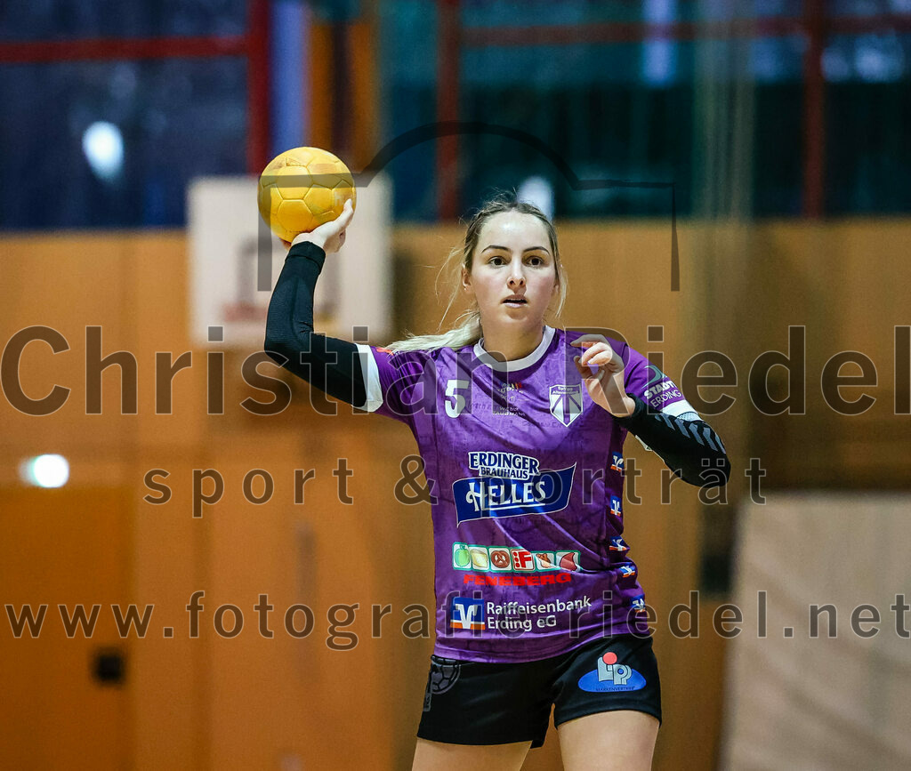 2024-01-27_019_SpVgg_Altenerding_gegen_HSG_Schwab-kirchen | Erding, Deutschland, 27.01.2024:
Handball, Bezirksoberliga Frauen Altbayern 2023 / 2024, 12. Spieltag, SpVgg Altenerding gegen HSG Schwab/kirchen, Endergebnis: 39:28

Lena Prem (SpVgg Altenerding, #5)

Foto: Christian Riedel / fotografie-riedel.net