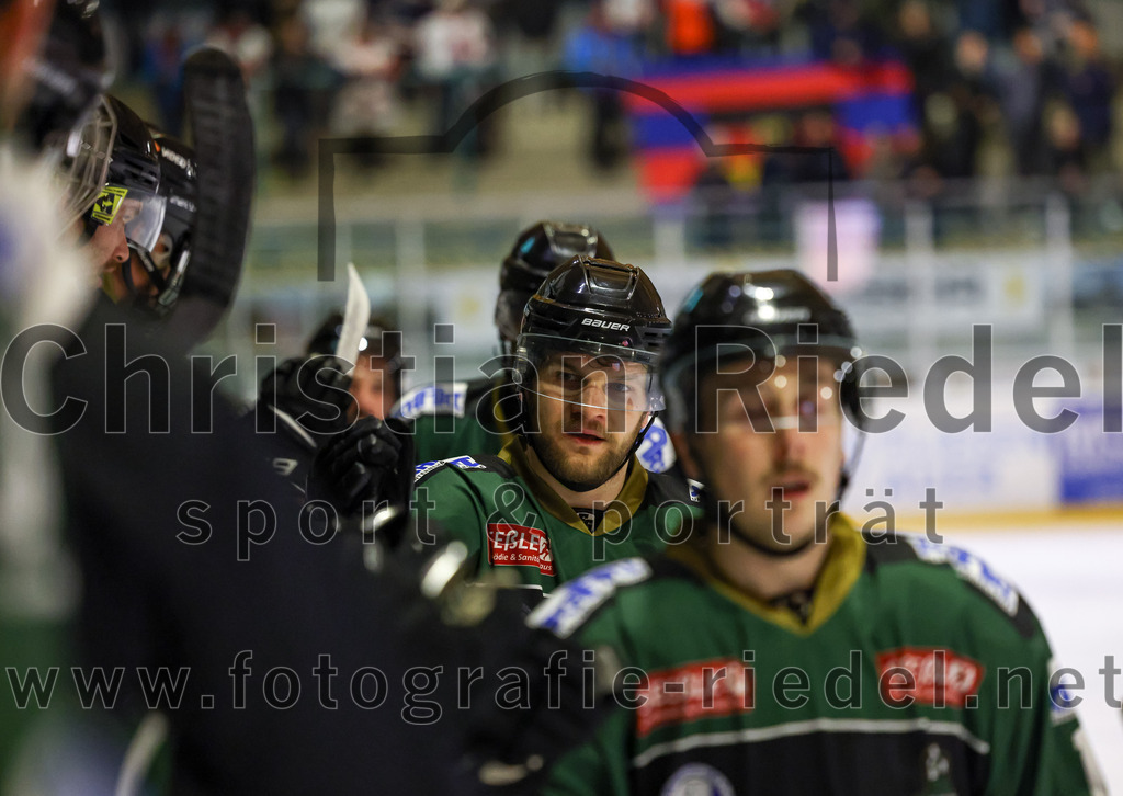2023-03-07_104_TSV_Erding_gegen_ESC_Kempten | Erding, Deutschland, 07.03.2023:
Eishockey, Bayernliga Playoffs 2022 / 2023, Viertelfinale, TSV Erding gegen ESC Kempten, Endergebnis: 9:3

Elias Maier (Erding Gladiators, #15)

Foto: Christian Riedel / fotografie-riedel.net