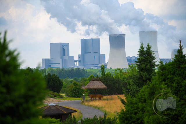 Sicht auf das Kraftwerk Boxberg vom Findlingspark Nochten | Shop für Prints Landschaftsfotografie Sächsische Schweiz Naturfotografie in Thüringen Fotos vom Findlingspark Nochten Kloster Sankt Marienstern Bilder Festung Königstein PanoramaRhododendronpark Kromlau FotogalerSchleswig-Holstein Küstenlandschaften