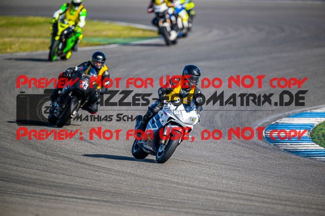 MaZZes_FotoMatrix_230410_3224 | INST