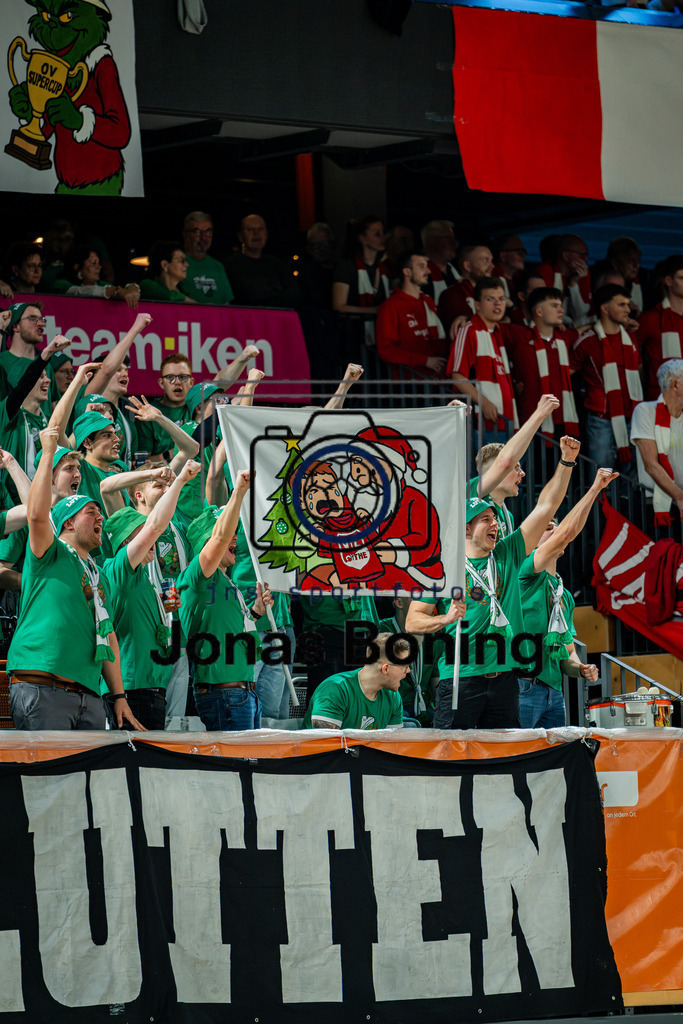 39. OM-Supercup-33 | jns.sportfotos - Realisiert mit Pictrs.com