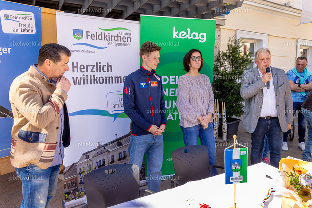 Autogrammstunde mit Maximilian Ortner | Bildershop von pixelworld.at - Realisiert mit Pictrs.com