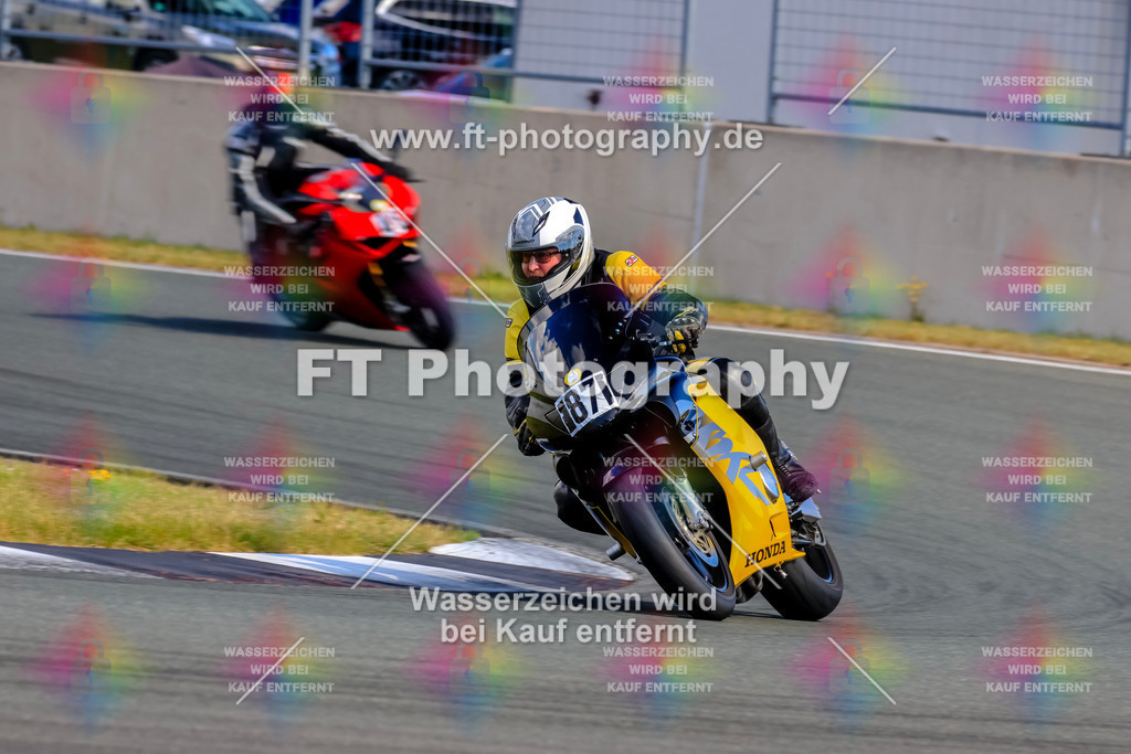 _TCM3637 | Hier findet Ihr Bilder von Touristenfahrten auf der Nürburgring Nordschleife oder von anderen Veranstaltungen die ich besucht habe. Viel Spass beim Durch Schauen 