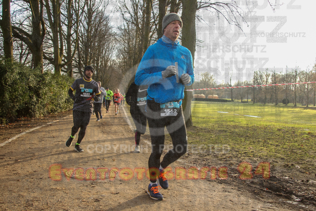 241231_1018_EV4_3755 | Sportfotografie im Rhein-Sieg Kreis, Köln, Bonn, NRW, Rheinland Pfalz, Hessen, etc. Unser Tätigkeitsfeld umfasst den Laufsport vom Volkslauf über den Marathon, Duathlon, Triathon bis zum Ultralauf wie Kölnpfad Ultra oder Schindertrail.