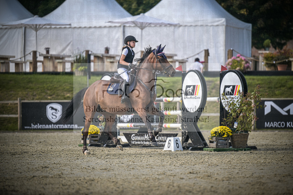 DOS_2735 | Entdecke hochwertige Reitturnierfotos von Foto Oger. Professionell, emotional und authentisch – jetzt Lieblingsmomente im Shop bestellen.Deutschlandweite Turnierfotografie. - Realisiert mit Pictrs.com