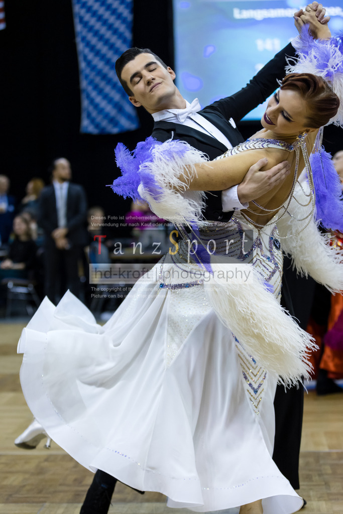 20241102_DC_HGR_Std_08427 | Tanzsportbilder, Standardtanz, Lateintanz, WDSF, DTV, LTVB, dancecomp, goc, hessen tanzt, blaues band der spree, walzer, tango, wiener walzer, slowfox, quickstepp, samba, rumba, cha-cha-cha, paso doble. jive, hd-kroft photography, turniertanzsport