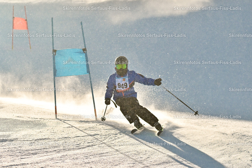 SRF_25.12.2025_0386 | Skirennfotos,Serfaus,Fiss,Ladis,Kinderskirennen,Winter,Tirol,Oberland,skirace,SFL,feelfree,weil wir's genießen,ski,Ski,skifahren,Sonnenplateau, - Realisiert mit Pictrs.com