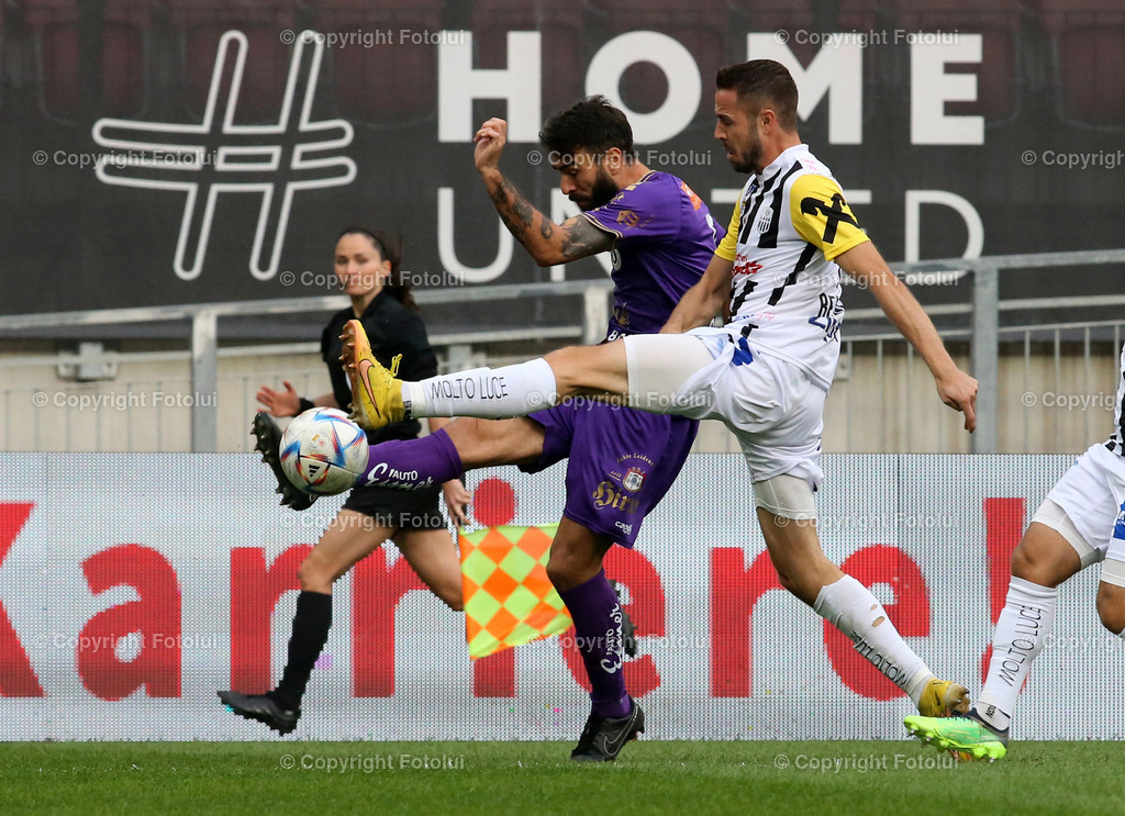 A_LUI_151022_15 | SPORT,FUSSBALL,TIPICO BUNDESLIGA AUSTRIA KLAGENFURT-LASK 15.10.20022 IM BILD :KOSMAS GKEZOS (KLAGENFURT) UND RENE RENNER (LASK) FOTO:FOTOLUI/MARIOWIMMER