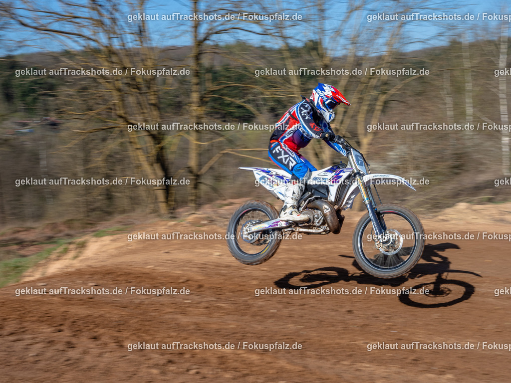 Schweyen040525-2 | Trackshots.de / Fokuspfalz.de - Realisiert mit Pictrs.com