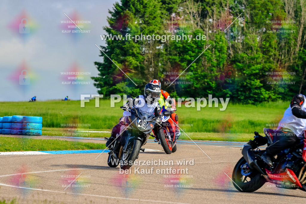MotoTeam-8373 | Hier findet Ihr Bilder von Touristenfahrten auf der Nürburgring Nordschleife oder von anderen Veranstaltungen die ich besucht habe. Viel Spass beim Durch Schauen 