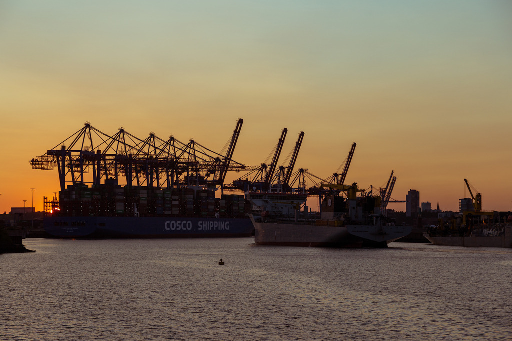 Der echte Hamburger Hafen 06 - URBANISTER | Durch die Stadt gehen, als wohnte man woanders. Fotografie, subjektiver Urbanismus und aktiver Müßiggang. - Realisiert mit Pictrs.com