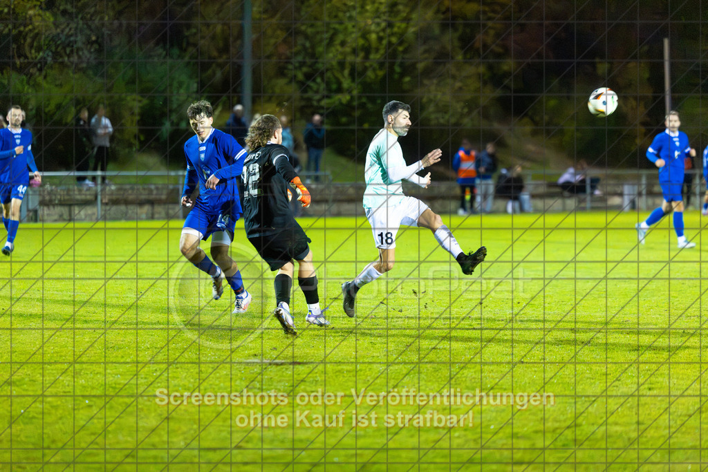 20261015_210131_0317_(c)_by_PhotoPeet | #,TSG Salach (türkis) vs. VfB Neuffen (blau), Fußball, Bezirksliga - Bezirk Neckar/Fils, 08. Spieltag, Saison 2026/2027, Rasensportplatz, Staufenecker Straße, 73084 Salach, 15.10.2026 - 19:30 Uhr,Foto: PhotoPeet / Sport- &amp; Eventfotografie / Peter Harich