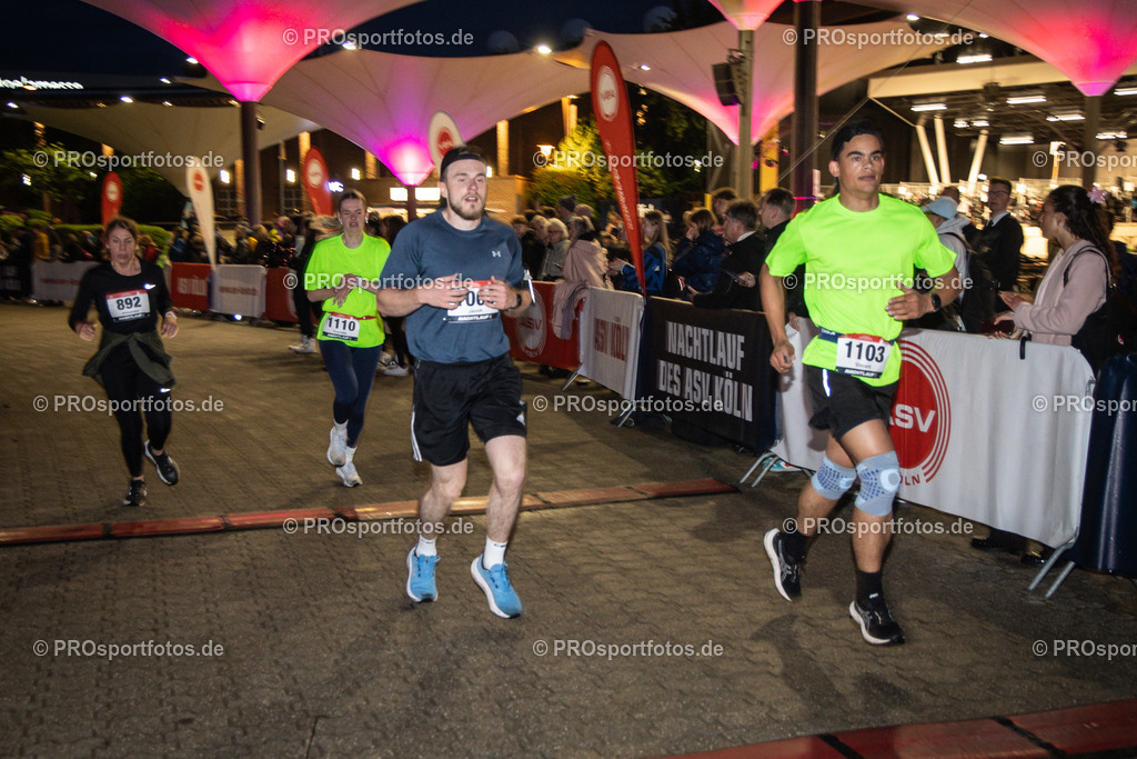 23. ASV Nachtlauf; Koeln, 13.05.26 | Impressionen vom 23. ASV Nachtlauf am 13.05.26 am Tanzbrunnen in Koeln. Foto: BEAUTIFUL SPORTS/Axel Kohring