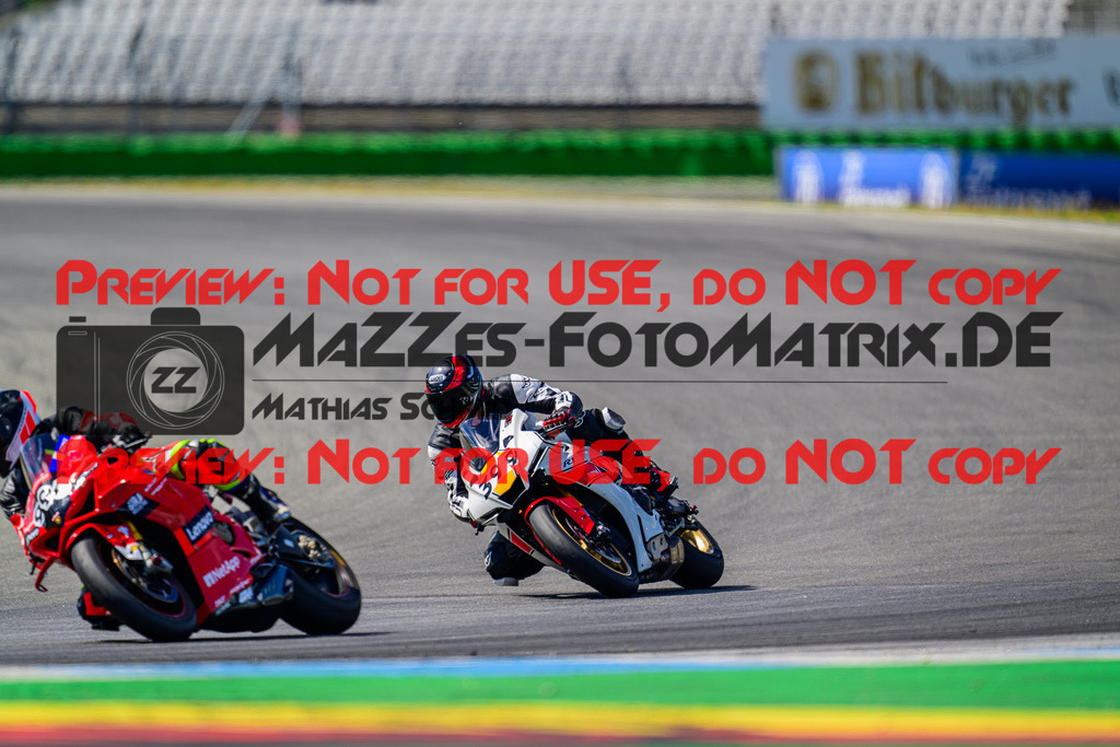 MaZZes_FotoMatrix_240615_6007705_4501 | ROT