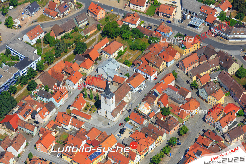 Die Luftaufnahme der Stadt Schlüsselfeld wurde vom UL-Flugzeug heraus erstellt ( keine Drohne )- hohe Auflösung für beste Qualität