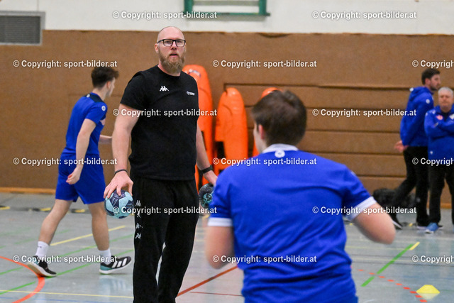 AUT, Ales Pajovic, Trainer ÖHB Nationalteam | 28.02.2023, Linz, AUT, Handball Training mit Ales Pajovic, im Bild Ales Pajovic, Trainer ÖHB Nationalteam und Handball Nachwuchs