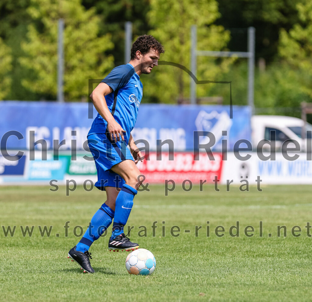 2023-07-22_020_FC_Langengeisling_gegen_VfB_Eichstaett_II | Erding, Deutschland, 22.07.2023:
Fußball, Bezirksliga Oberbayern Ost 2023 / 2024, Testspiel, FC Langengeisling gegen VfB Eichstätt II, Endergebnis: 3:2

Michael Faltlhauser (FC Langengeisling, #4)

Foto: Christian Riedel / fotografie-riedel.net
