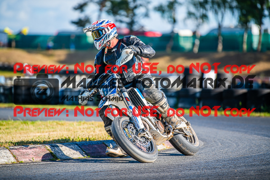 MaZZes_FotoMatrix_220528_3573 | Fotograf Mathias Schmid
Sportfotograf,
Eventfotograf,
Hochzeitsfotograf,
Portraitfotograf