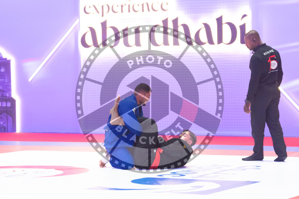 20231109PBB3390 | Fighters compete during the AJP World Professional Championship in the Mubadala Arena in Abu Dhabi, Arab United Emirates, on November 9, 2023.