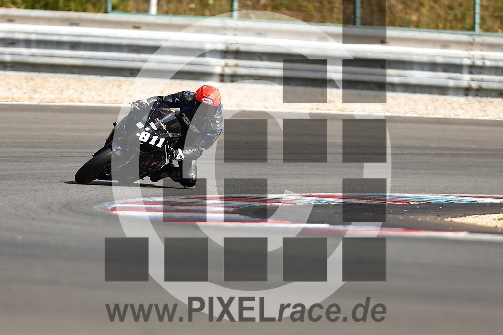 0811-20250829_01476 | Schöne Erinnerungen an spannende Momente - das festzuhalten ist unser Job. PIXELrace.de ist seit 2003 auf den Rennstrecken Europas unterwegs um die Action draußen beim Fahren und die wunderbare Stimmung imm Fahrerlager für euch einzufangen.