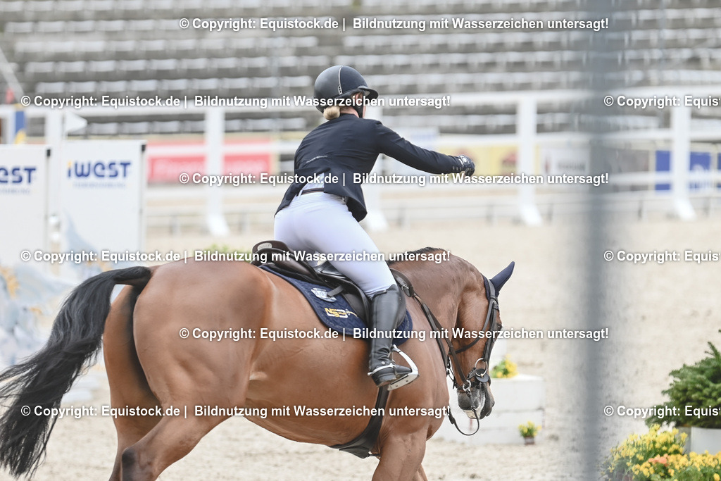 20230514_CCI4_Springen_0338 | equistock