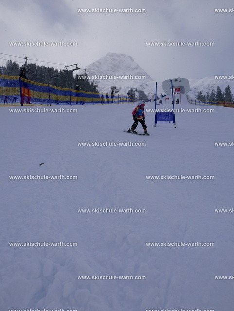 Annika _ Sarah (2) | Photos von der Skischule Warth - Realisiert mit Pictrs.com