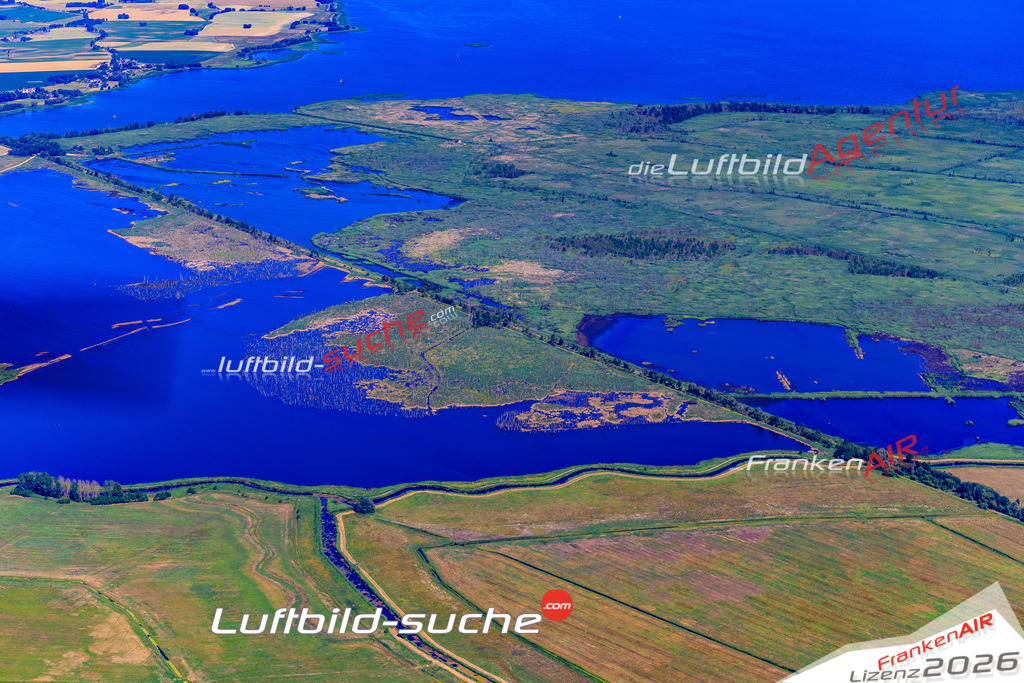 Die Luftbildaufnahme Anklamer-stadtbruch - Bugewitz wurde 2018 mittels Flugzeug (keine Drohne) erstellt. Perfekte Schärfe und Druck- Auflösung- Garantiert!