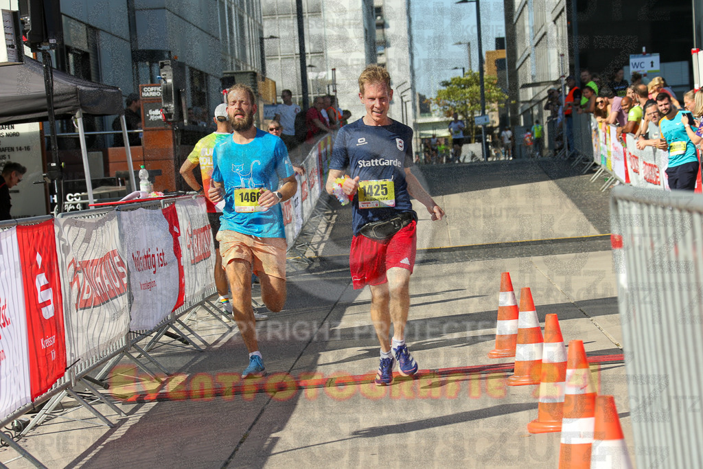 240921_1513_EX1_4655 | Sportfotografie im Rhein-Sieg Kreis, Köln, Bonn, NRW, Rheinland Pfalz, Hessen, etc. Unser Tätigkeitsfeld umfasst den Laufsport vom Volkslauf über den Marathon, Duathlon, Triathon bis zum Ultralauf wie Kölnpfad Ultra oder Schindertrail.