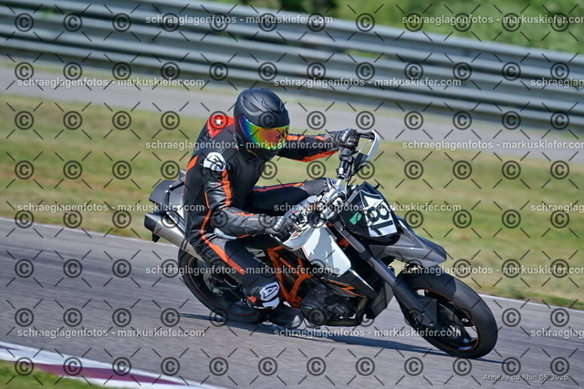26BT02-0796 | markuskiefer.com - Realisiert mit Pictrs.com